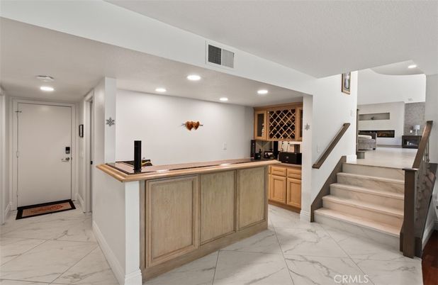 Interior, Marble, Recessed Lighting, Wine Storage