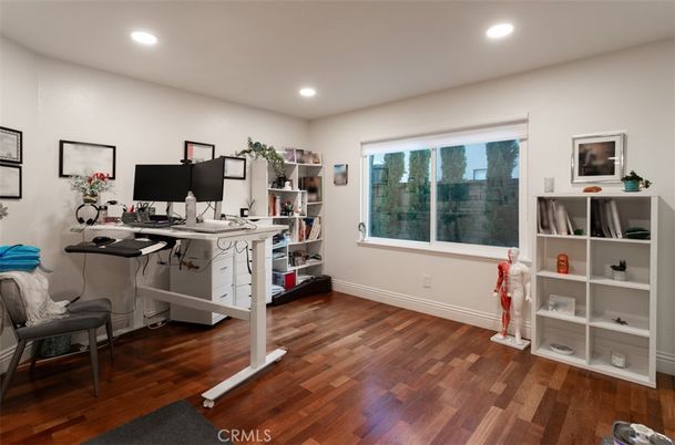 Home Office, Interior, Recessed Lighting, Wood Texture Flooring