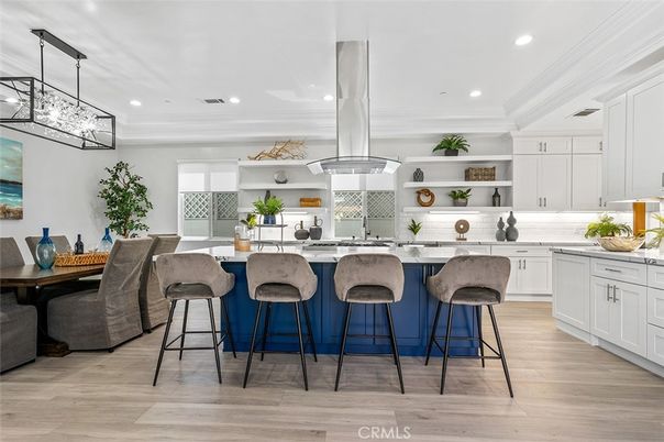 Dining room, Interior, Kitchen, Pendant Lights, Recessed Lighting, Wood Texture Flooring