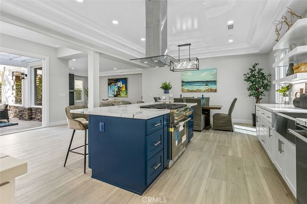 Dining room, Interior, Kitchen, Pendant Lights, Recessed Lighting, Stainless Steel Appliances, Wood Texture Flooring