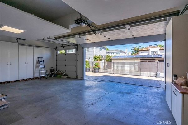 Garage, Interior