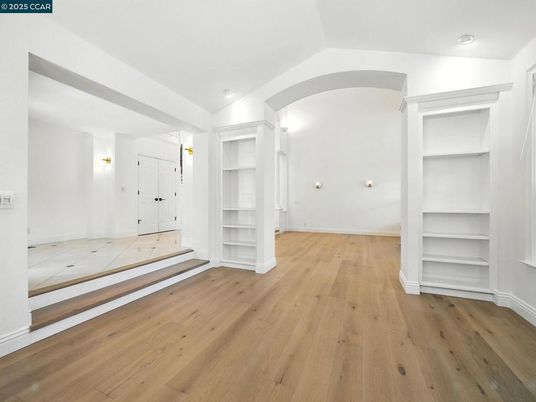 Interior, Recessed Lighting, Wood Texture Flooring