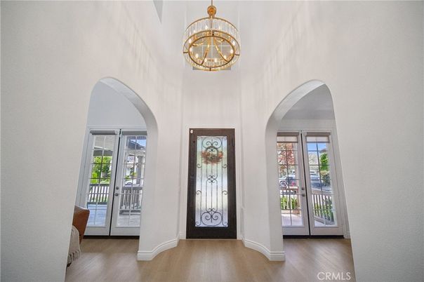 Chandelier, Interior, Wood Texture Flooring