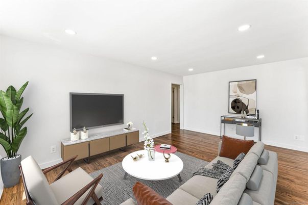 Interior, Living room, Recessed Lighting, Wood Texture Flooring