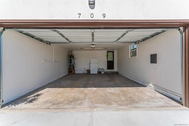 Garage, Interior