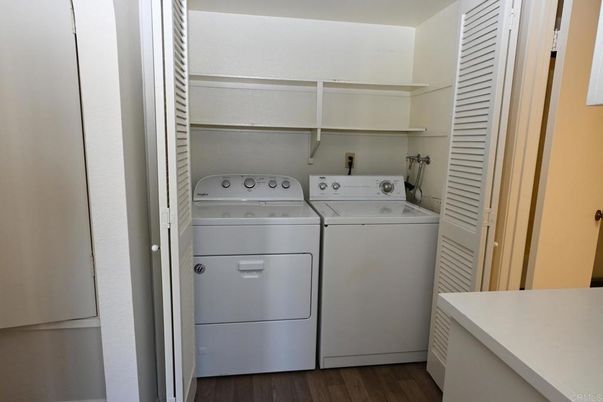 Interior, Utility Closets, Washer, Wood Texture Flooring