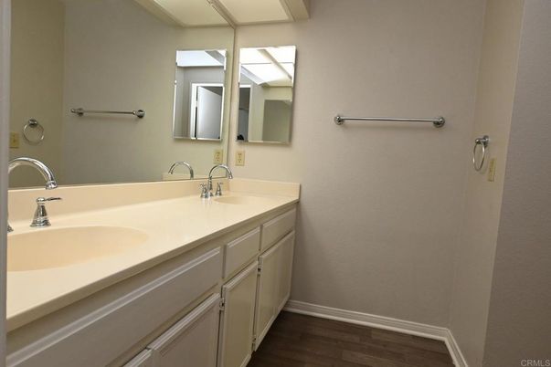 Bathroom, Dual Sink Vanities, Interior, Wood Texture Flooring