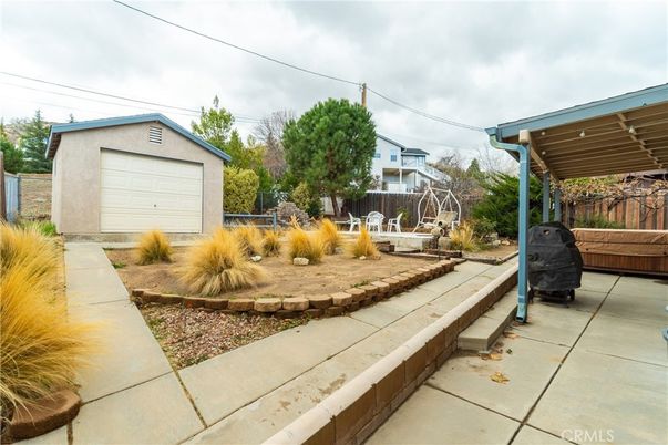 Detached Garage, Exterior