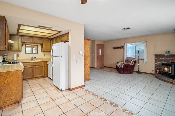 Fireplace, Interior, Kitchen