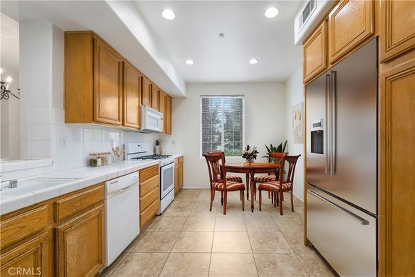 Dining room, Interior, Kitchen, Recessed Lighting, Tile Countertops