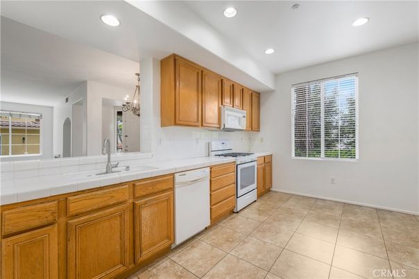 Chandelier, Interior, Kitchen, Pendant Lights, Recessed Lighting, Tile Countertops