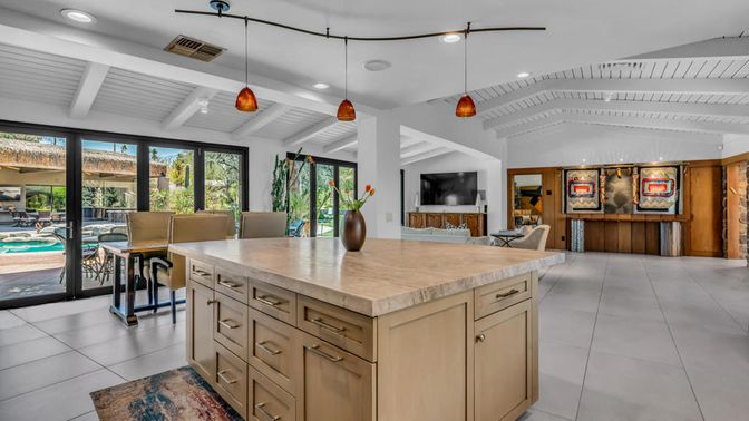 Interior, Living room, Pendant Lights, Recessed Lighting