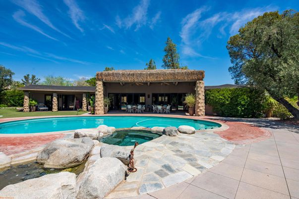 Exterior, Pool