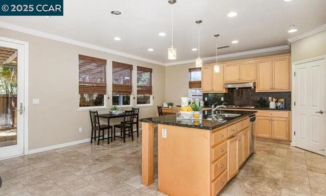 Dining room, Interior, Kitchen, Pendant Lights, Recessed Lighting
