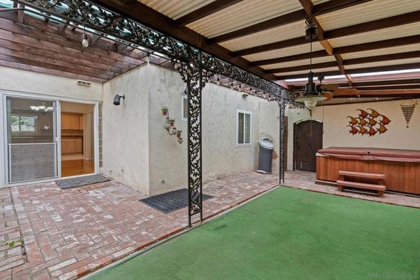 Exterior, Hot Tub