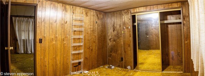 Interior, Wooden Walls