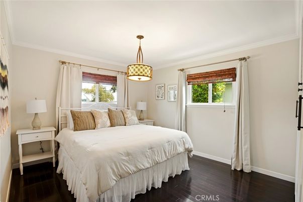 Bedroom, Interior, Pendant Lights, Wood Texture Flooring