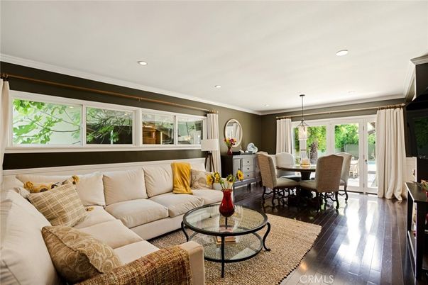 Dining room, Interior, Living room, Pendant Lights, Recessed Lighting, Wood Texture Flooring