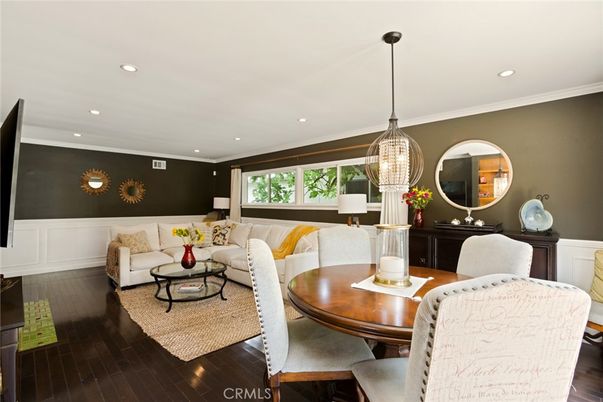 Dining room, Interior, Living room, Pendant Lights, Recessed Lighting, Wood Texture Flooring