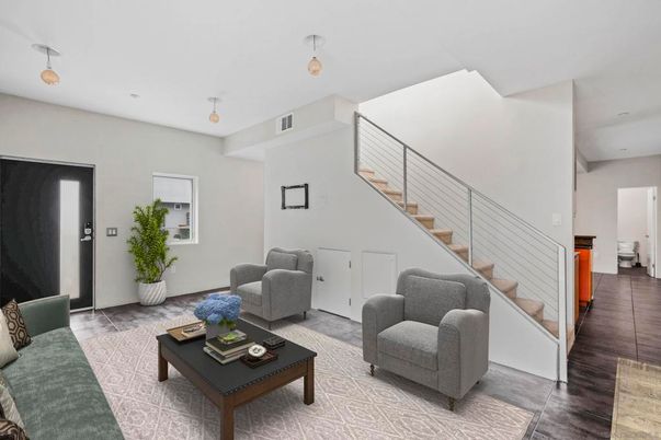 Interior, Living room, Pendant Lights, Recessed Lighting