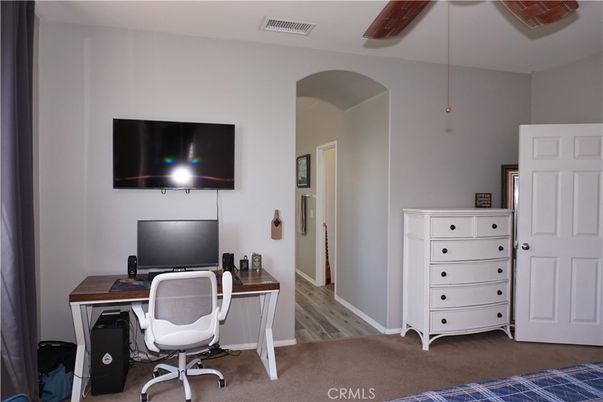 Home Office, Interior