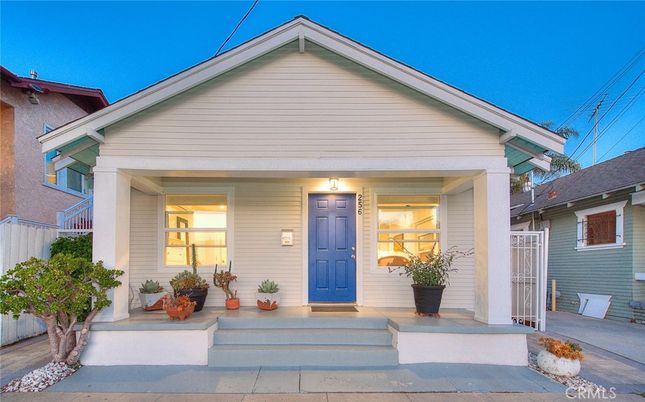 Exterior, Facade, American Craftsman