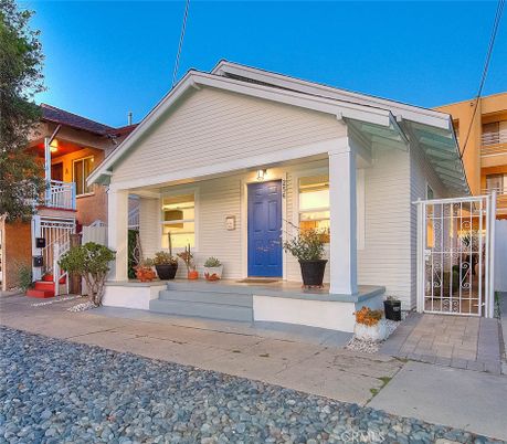 Exterior, Facade, American Craftsman
