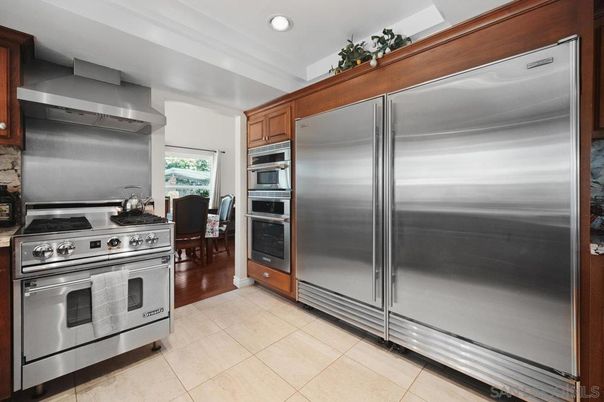 Dining room, Interior, Kitchen, Recessed Lighting, Stainless Steel Appliances, Wood Texture Flooring