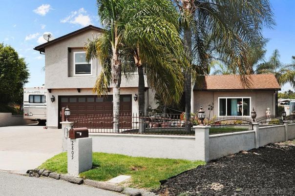 Attached, Exterior, Facade, Spanish Mediterranean