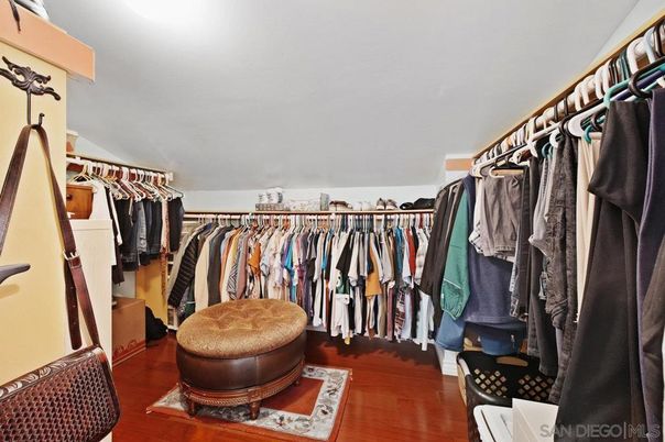 Interior, Walk-in Closets, Wood Texture Flooring