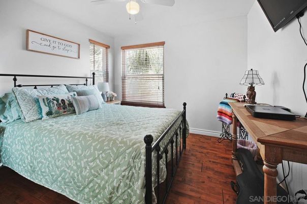 Bedroom, Home Office, Interior, Wood Texture Flooring