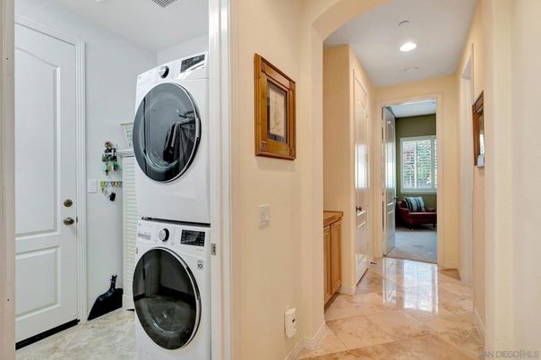 Interior, Recessed Lighting, Utility Closets, Washer