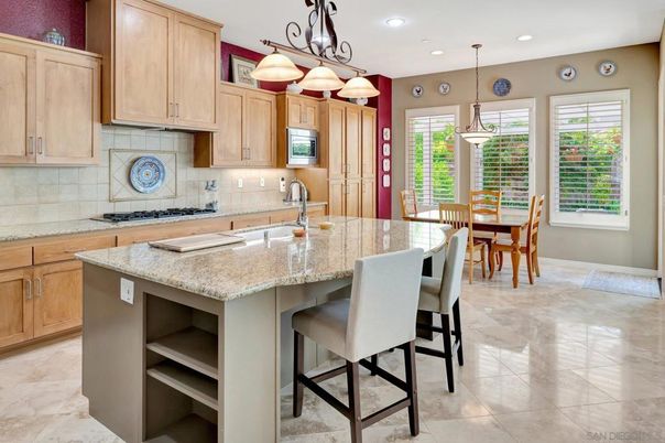 Dining room, Interior, Kitchen, Pendant Lights, Recessed Lighting, Stainless Steel Appliances