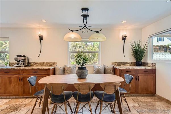 Dining room, Interior, Recessed Lighting