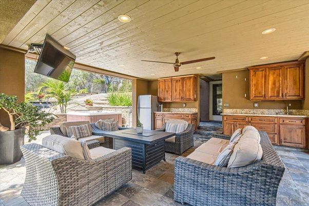 Exterior, Recessed Lighting