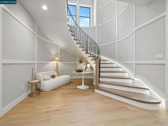 Interior, Recessed Lighting, Wood Texture Flooring