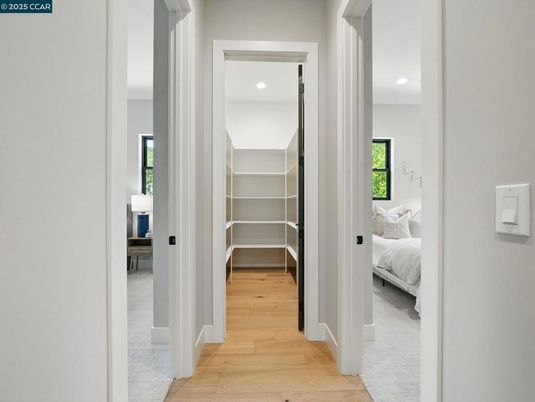 Bedroom, Interior, Recessed Lighting, Walk-in Closets, Wood Texture Flooring