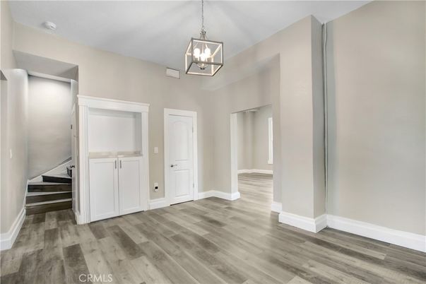 Interior, Pendant Lights, Wood Texture Flooring