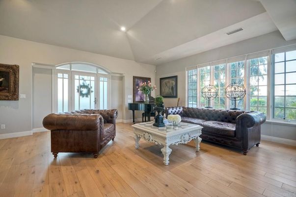 Interior, Living room, Piano, Recessed Lighting, Wood Texture Flooring