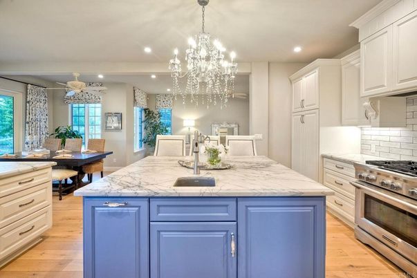 Chandelier, Dining room, Interior, Kitchen, Recessed Lighting, Stainless Steel Appliances, Wood Texture Flooring