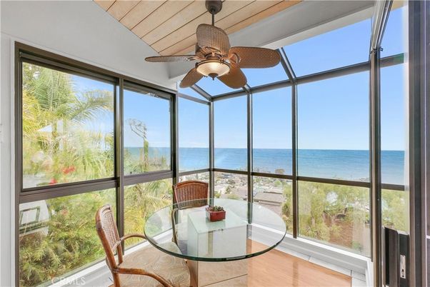 Interior, Sun Room, Water, Wood Texture Flooring