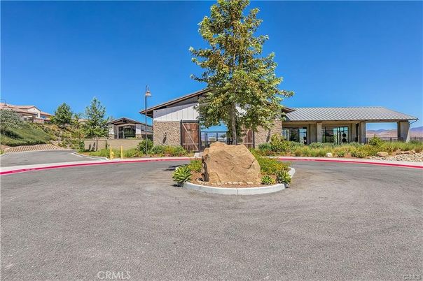 Exterior, Facade, Ranch