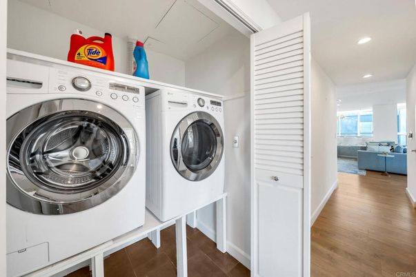 Interior, Recessed Lighting, Utility Closets, Washer, Wood Texture Flooring