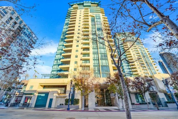 Exterior, Facade, Condo Building