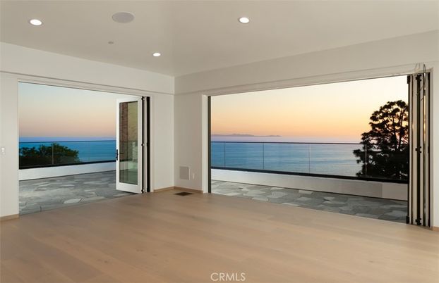 Empty room, Interior, Recessed Lighting, Water, Wood Texture Flooring