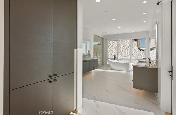 Bathroom, Dual Sink Vanities, Free Standing Baths, Interior, Marble, Recessed Lighting