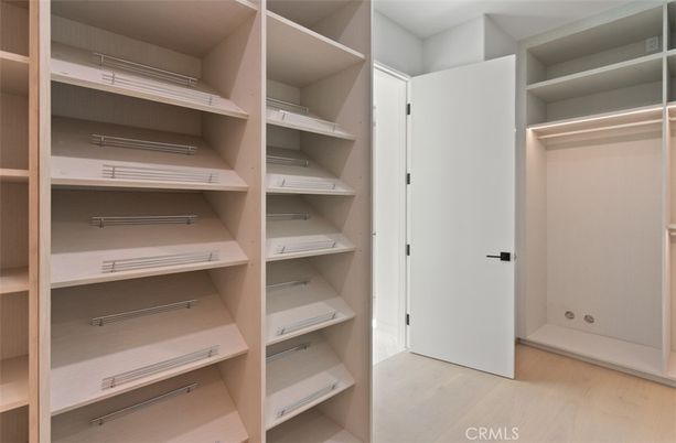 Interior, Walk-in Closets, Wood Texture Flooring