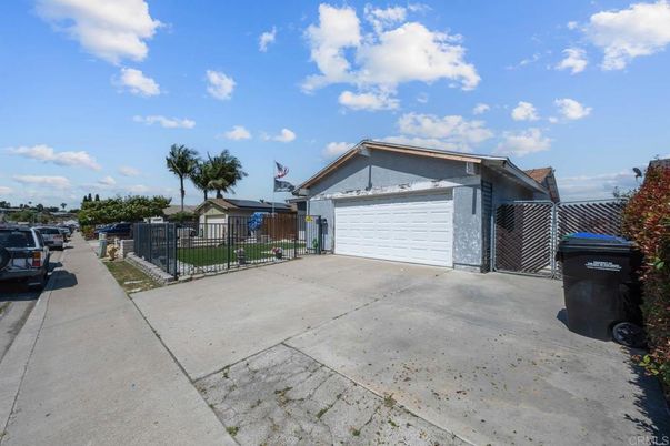 Detached Garage, Exterior