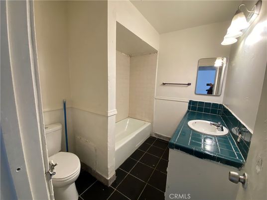 Bathroom, Interior, Tile Countertops