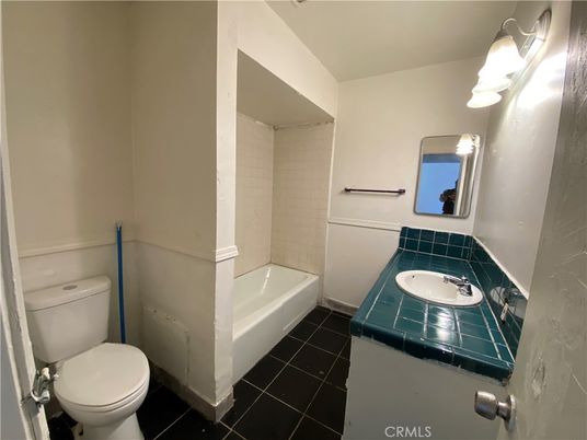 Bathroom, Interior, Tile Countertops